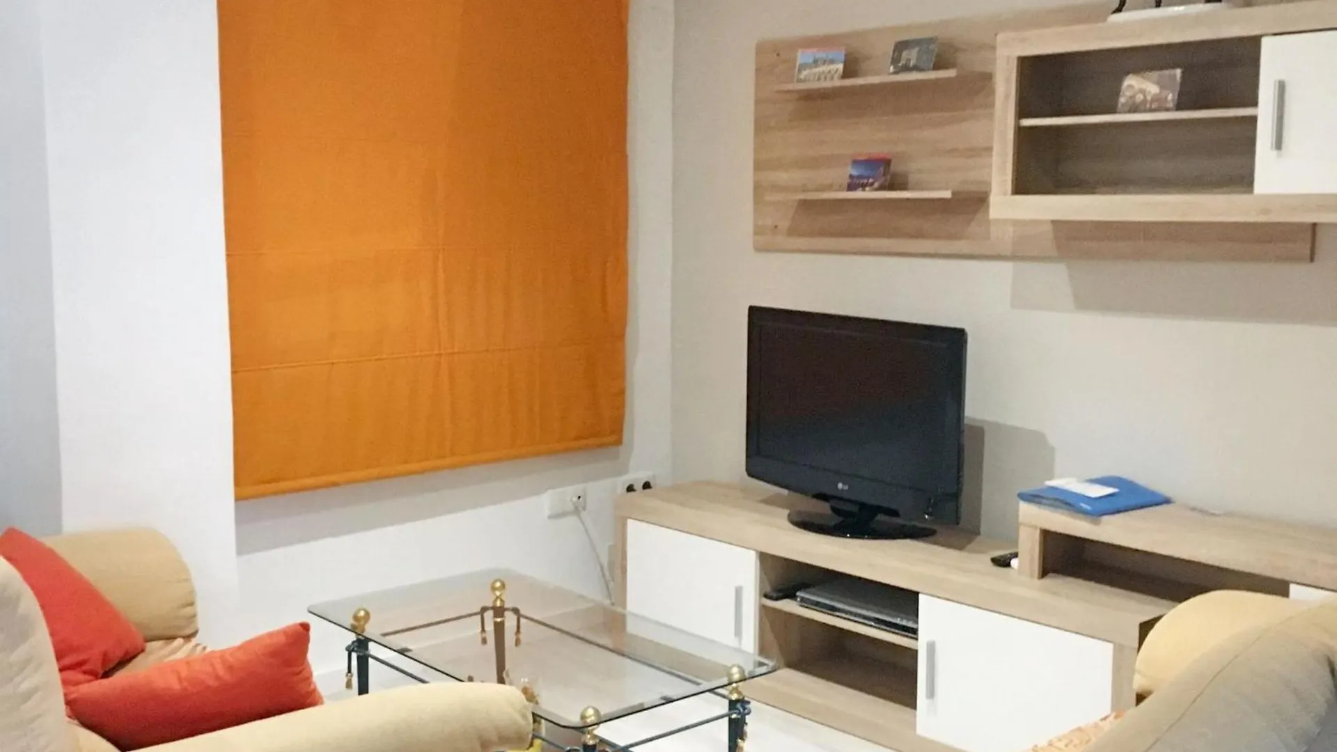 Charming City Centre Apartment In Cordoba With Parking