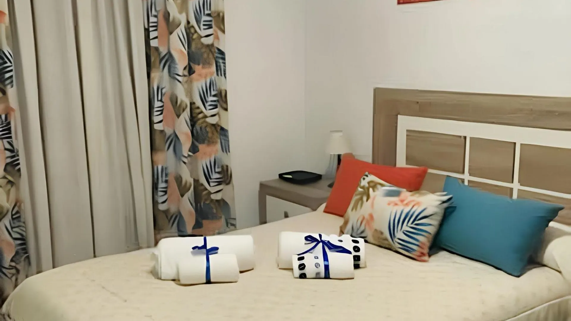 Charming City Centre Apartment In Cordoba With Parking