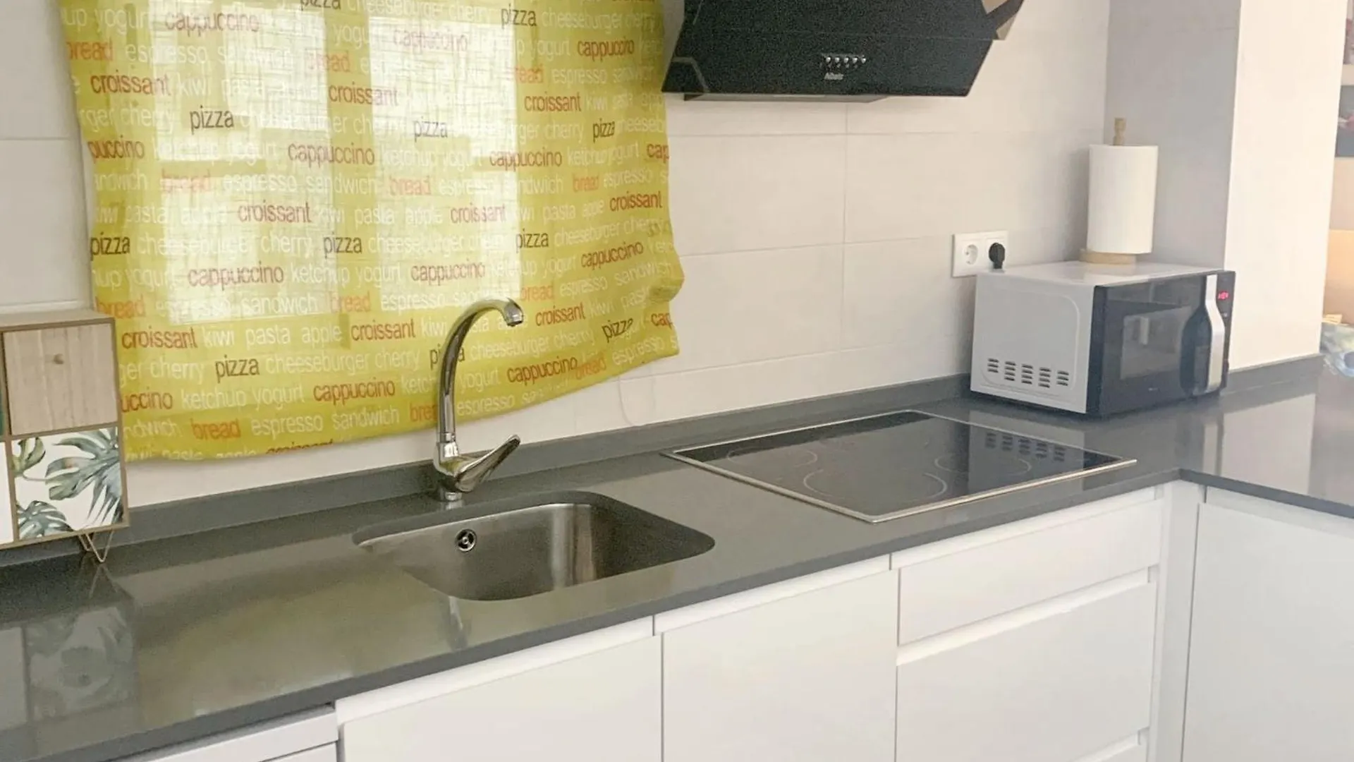 Charming City Centre Apartment In Cordoba With Parking