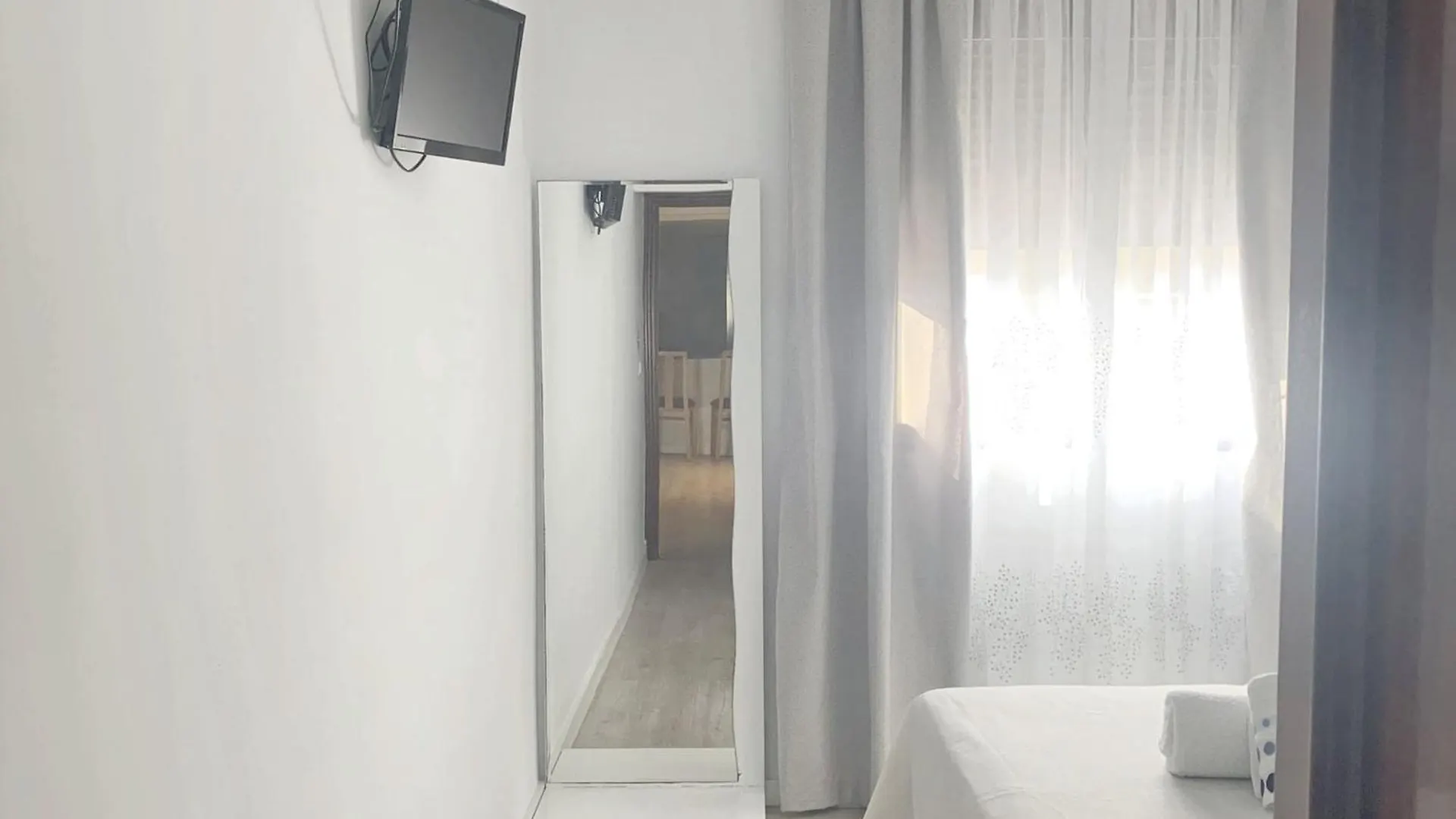 Charming City Centre Apartment In Cordoba With Parking